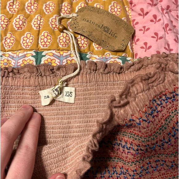 Natural Life Bandeau Blouse - Picture 2 of 6